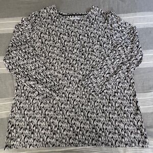 Chico's rayon blend stretchy top black white NWOT Chico’s size 4